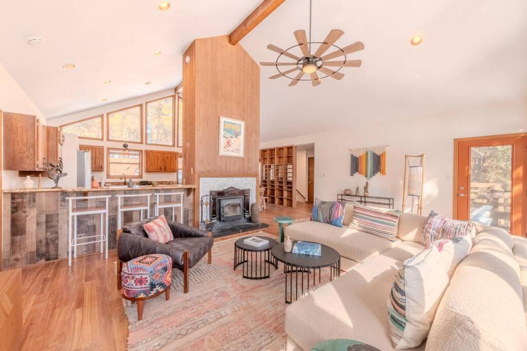Grand Angel Fire Mountain Luxury Ski Chalet Exterior photo